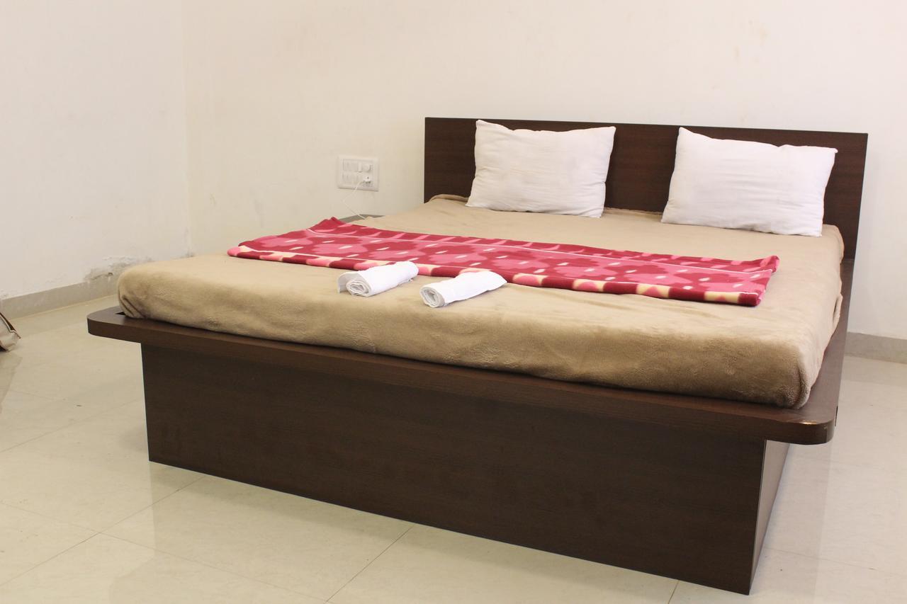 Malhar Bungalow Panchgani Esterno foto