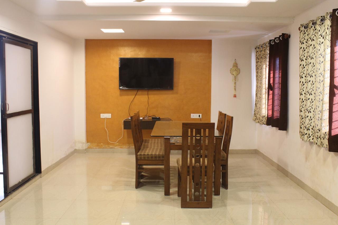Malhar Bungalow Panchgani Esterno foto